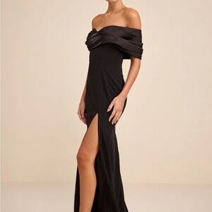 Lulu's Black Strapless Off-Shoulder Evening Gown with High Slit
